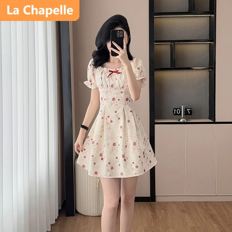 拉夏贝尔碎花连衣裙女2025夏新款小个子设计花边方领收腰显瘦短裙