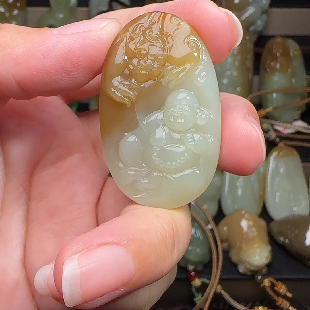 夜***啡和田玉未镶嵌颈饰