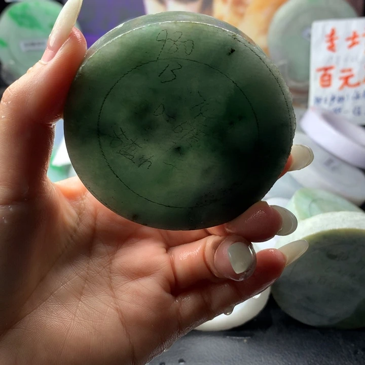 定制翡翠未镶嵌手镯