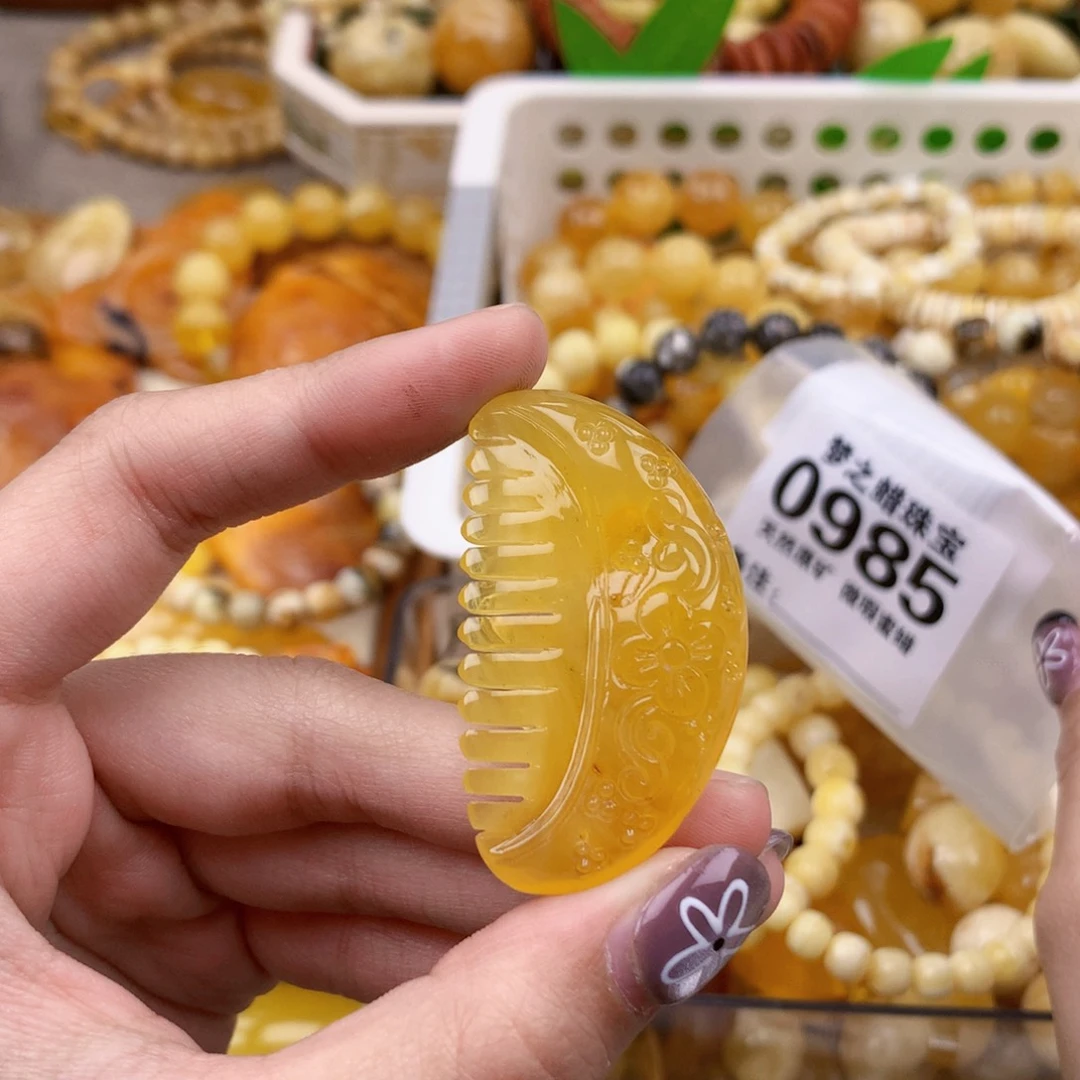 琥珀未镶嵌珠宝奇石