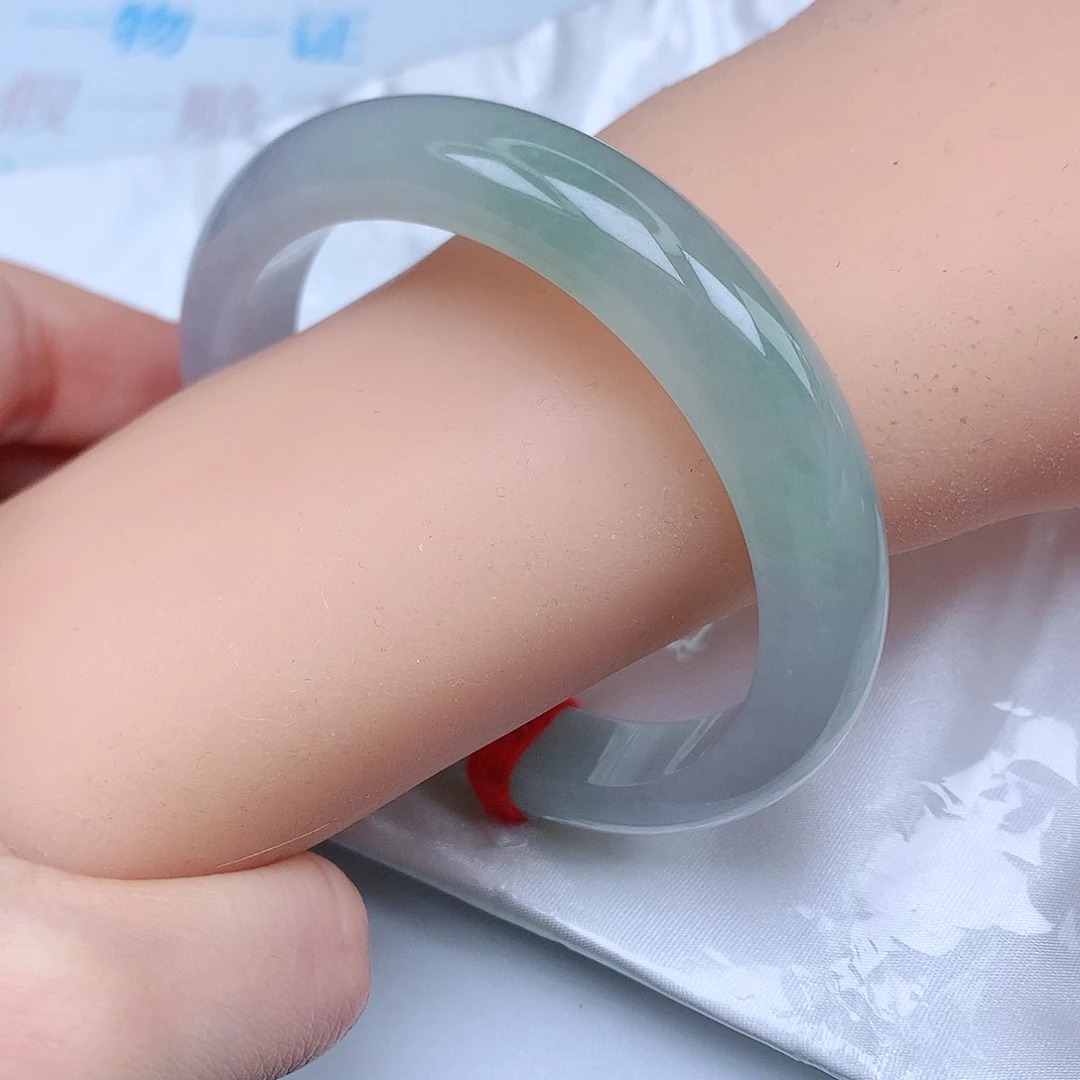 翡翠手镯未镶嵌天然