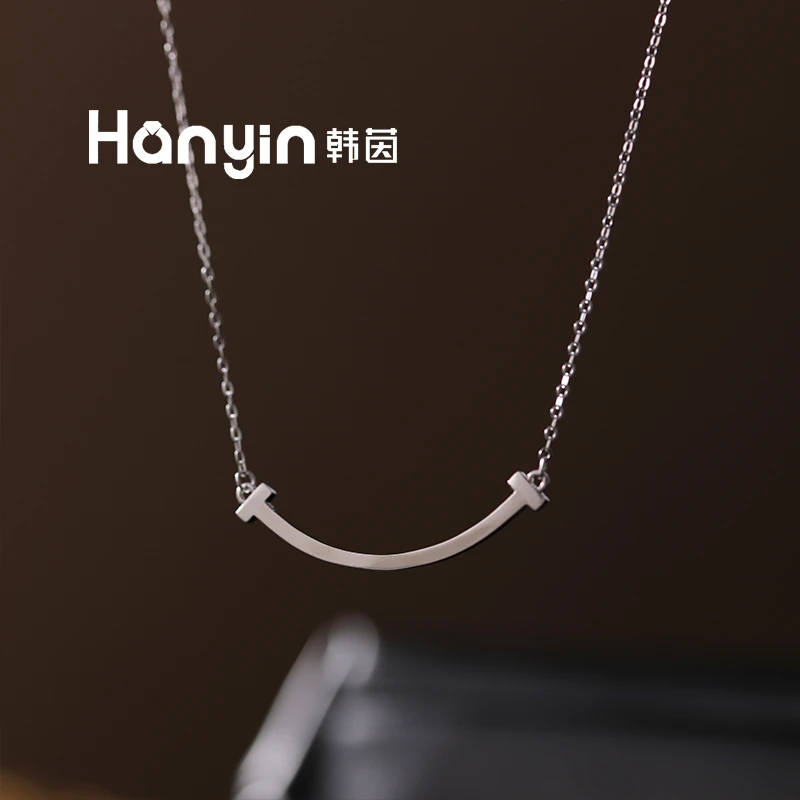坠链均925银 时尚轻奢小众气质光面纯银微微笑项链AAA