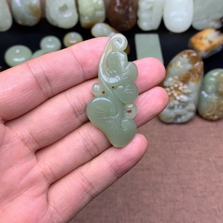 和田玉（糖玉）未镶嵌颈饰