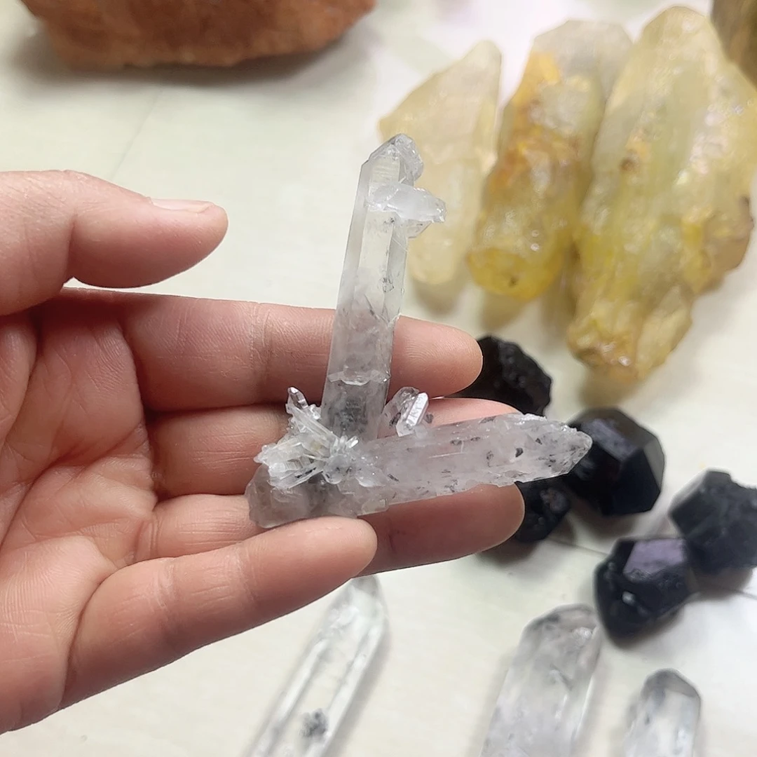 水晶天然水晶原石未镶嵌L****莹