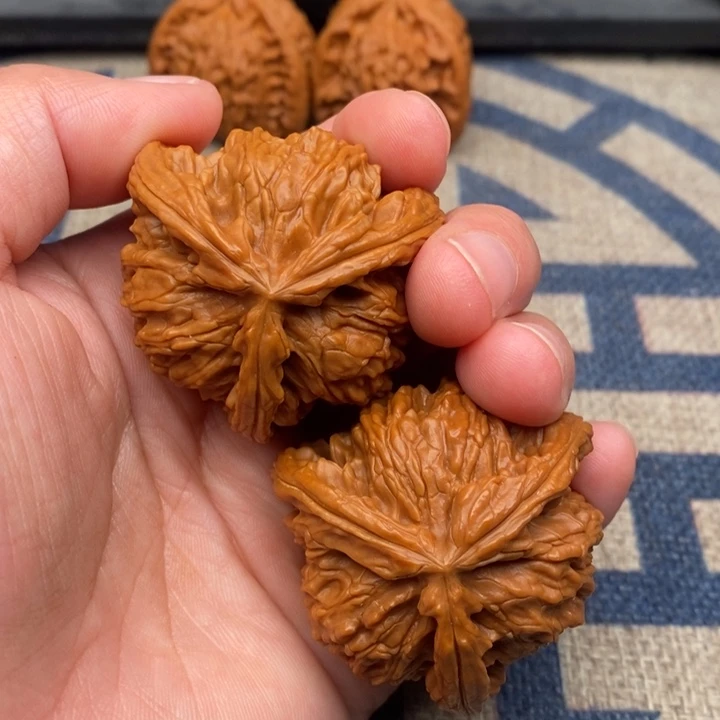 吊坠文玩核桃王****三棱