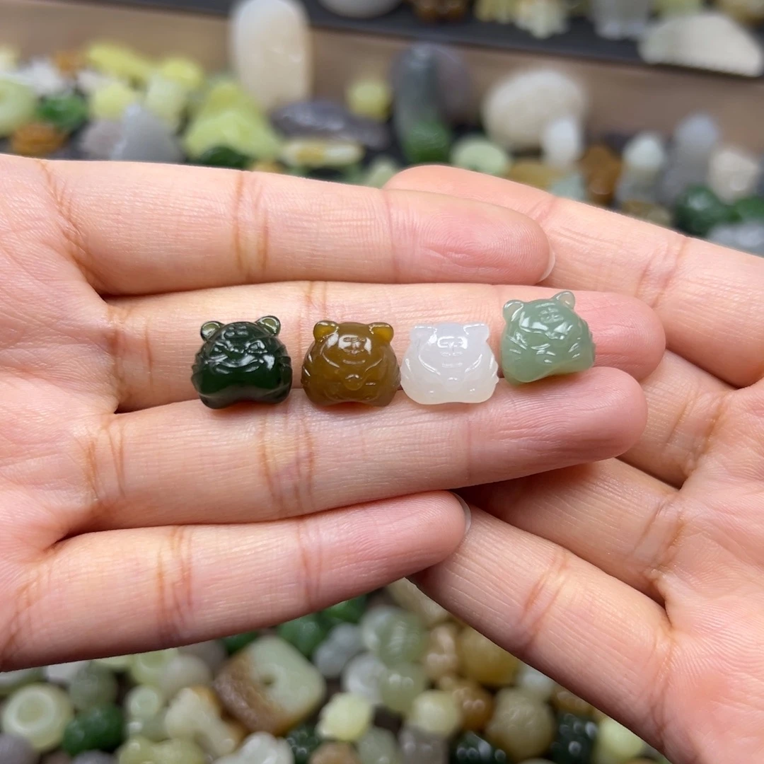 和田玉未镶嵌颈饰98一个多样性发其一