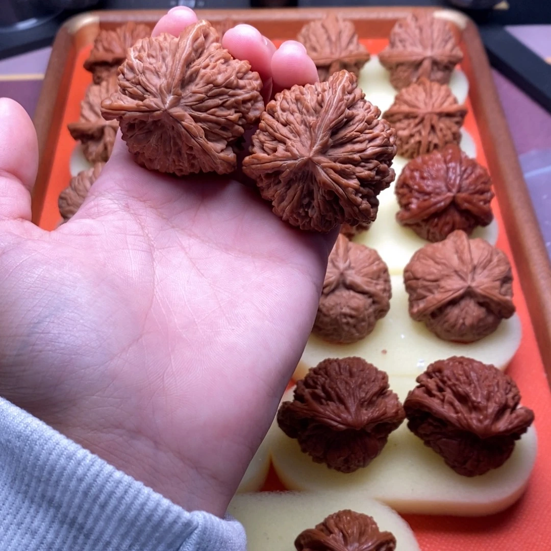 吊坠桃核四座楼正奔