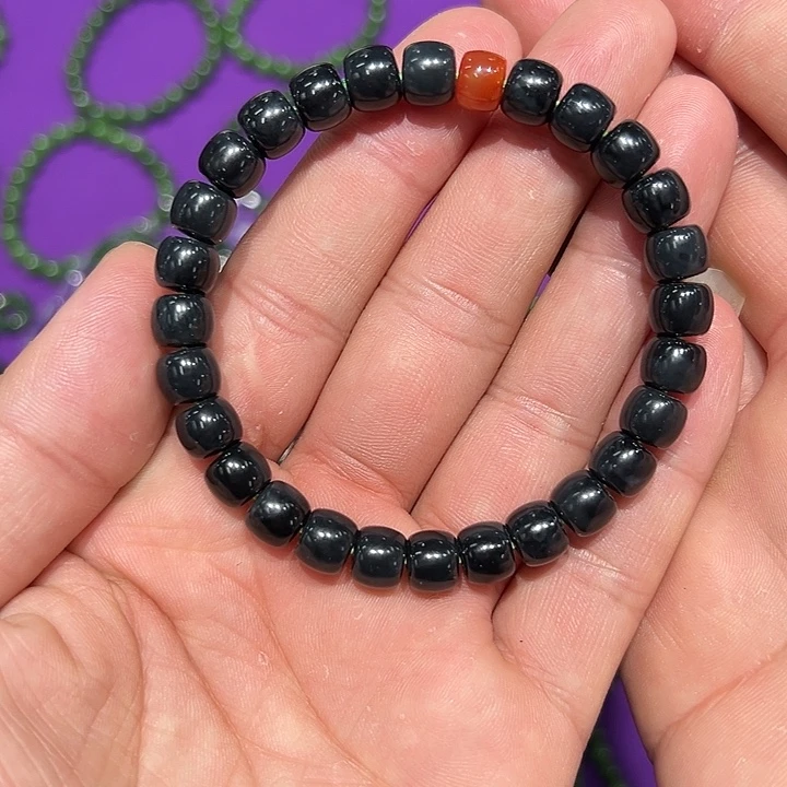 和田玉未镶嵌手串