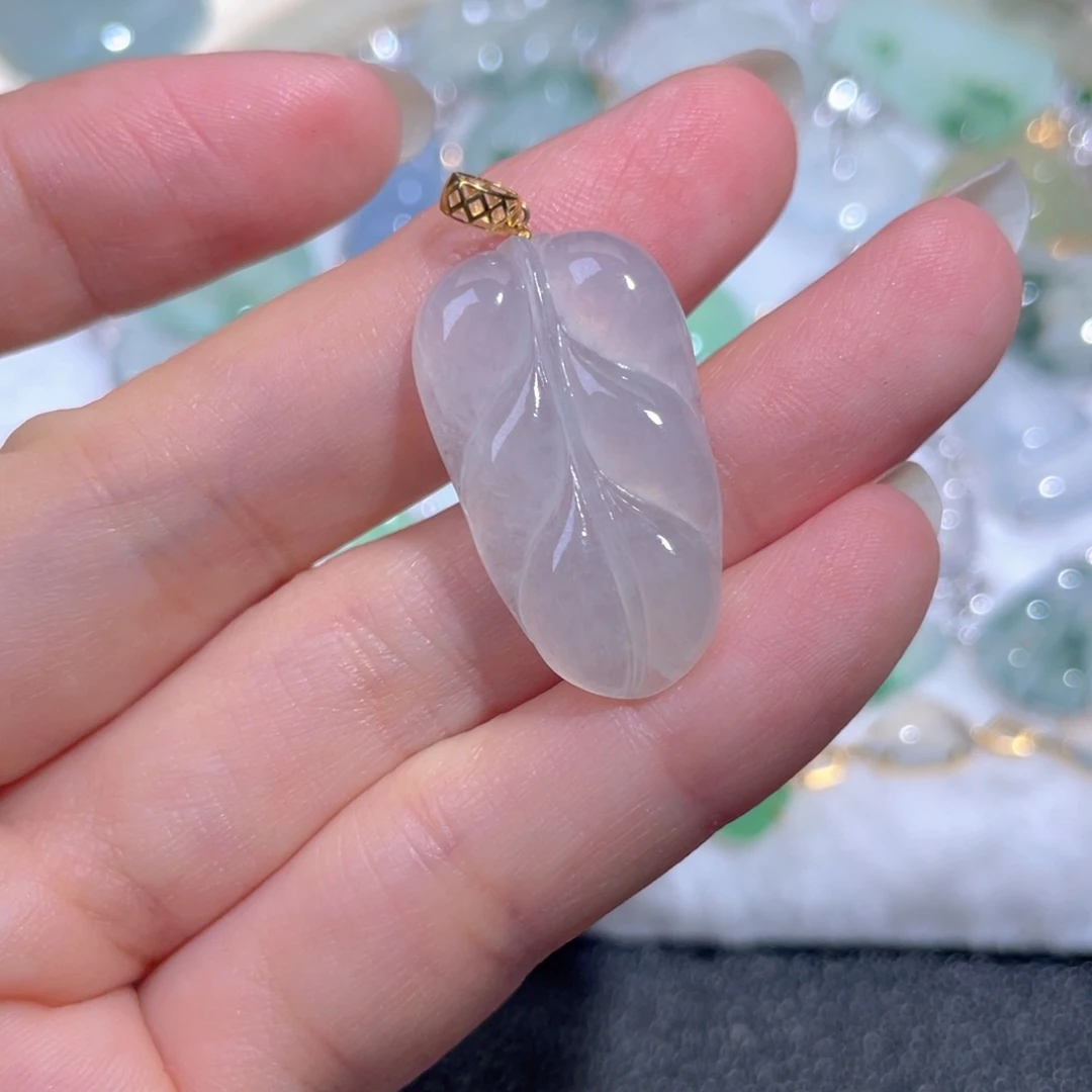 翡翠18K金镶嵌颈饰翡翠