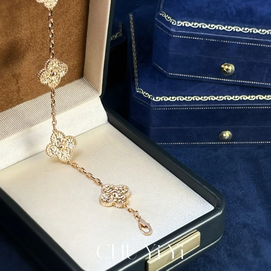 925银手链 四叶花草雪花镭射轻奢时尚手链AL6028