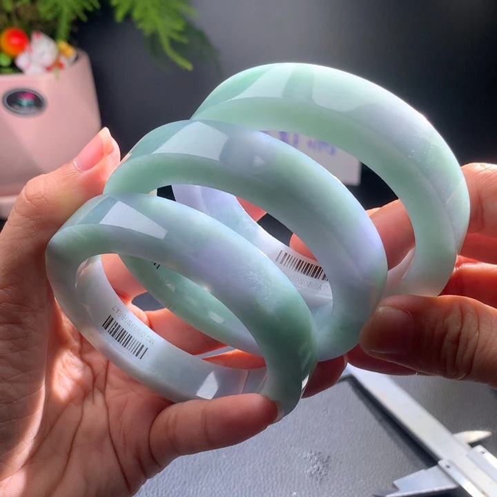未镶嵌手镯定制翡翠