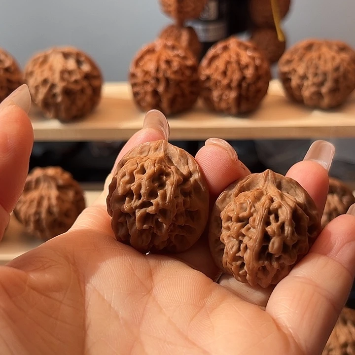 只***眼吊坠文玩核桃秦岭核桃