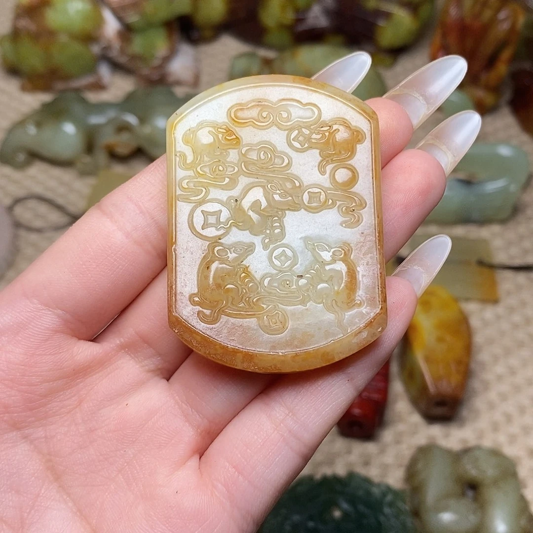 未镶嵌蛇纹石玉颈饰