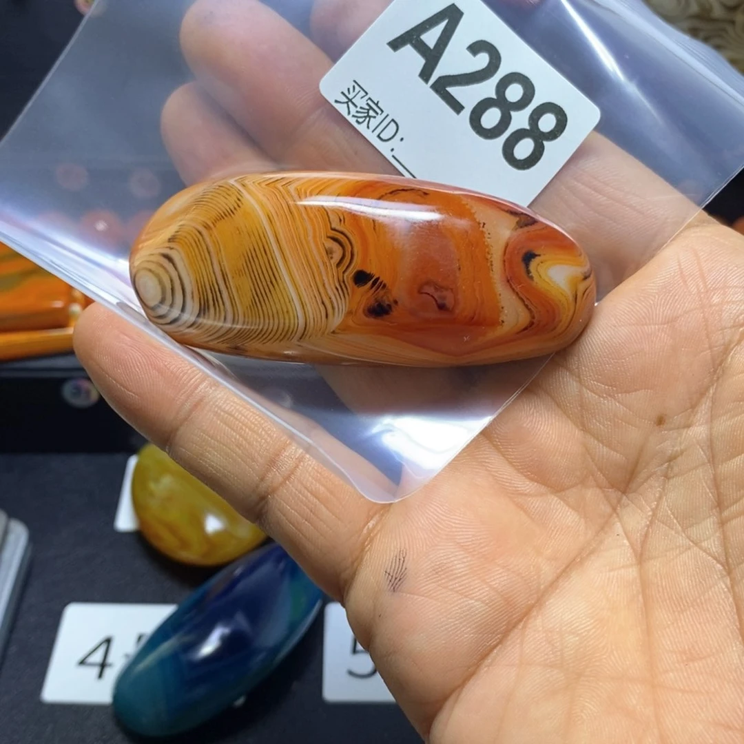 玛瑙/玉髓珠宝奇石未镶嵌烘**米