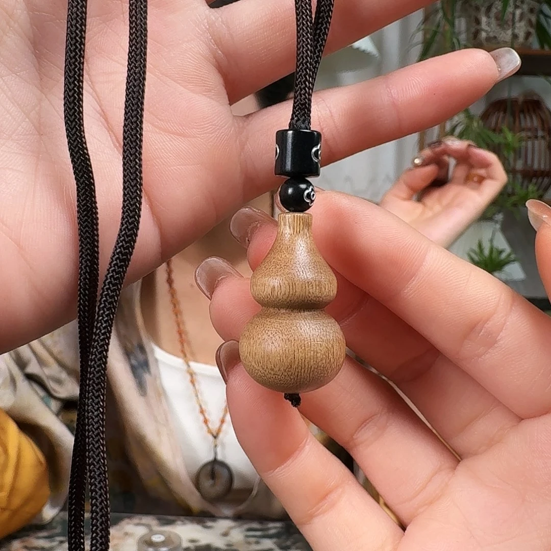 沉香沉香碎屑沉香黄色葫芦多样性发一