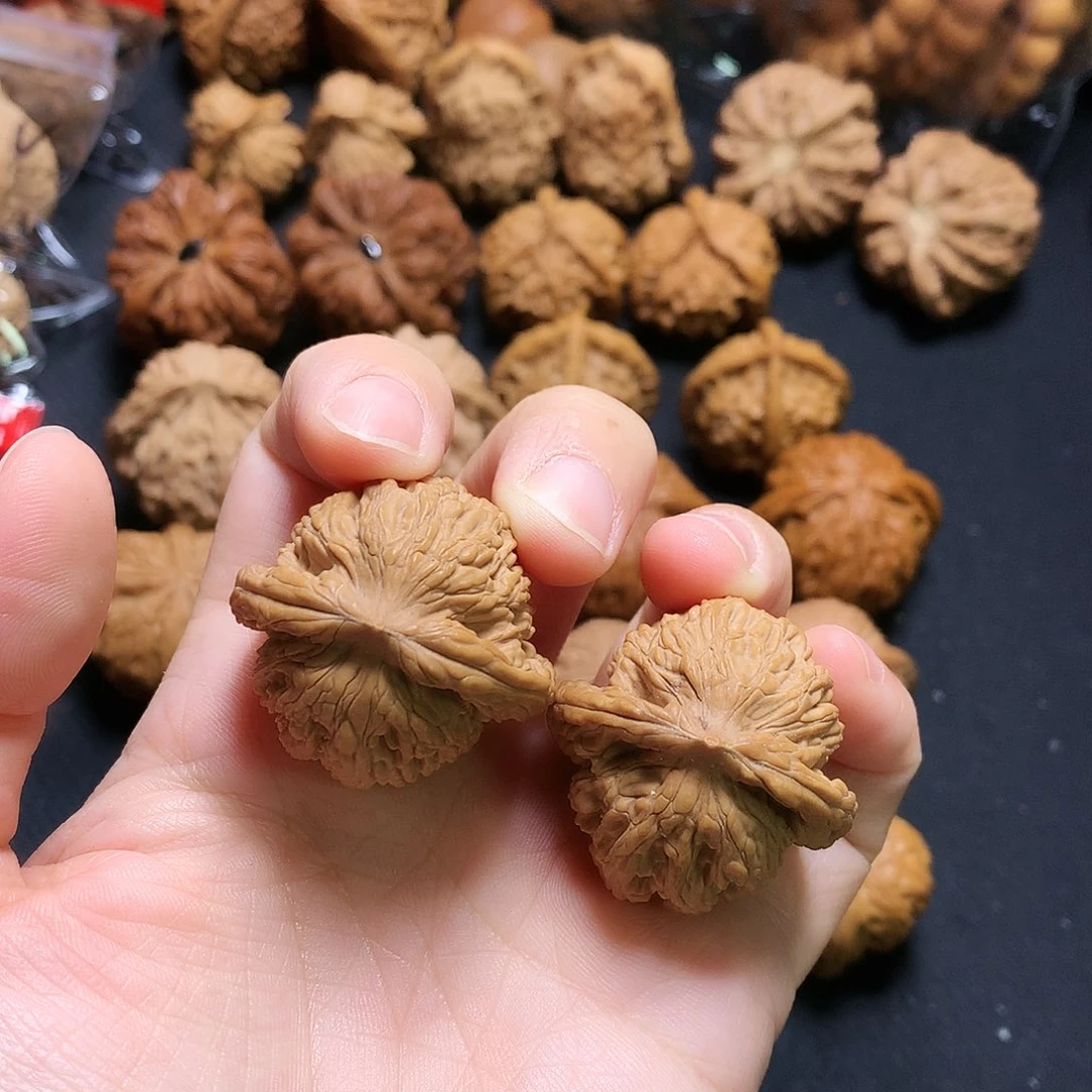 文玩核桃吊坠喷**丶麦虎34