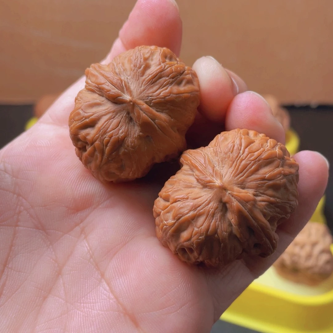 把件文玩核桃青**泉核桃