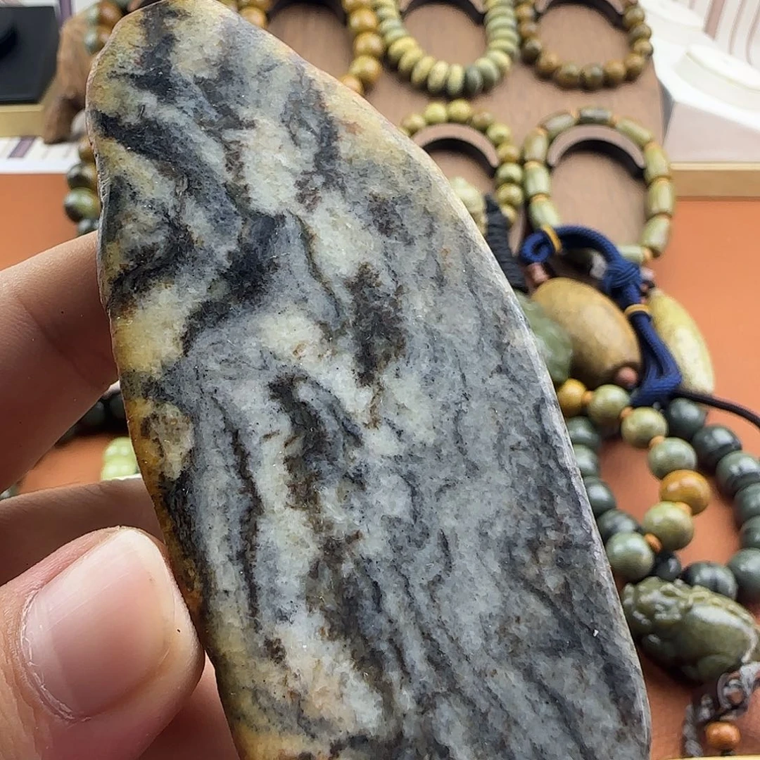岫岩河磨玉（透闪石质玉）未镶嵌珠宝奇石