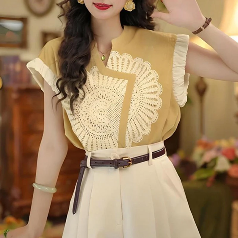 时尚V领蕾丝拼接衬衫2025夏季新款时尚气质宽松不规则设计感上衣