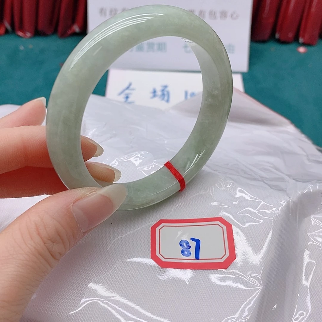 翡翠手镯未镶嵌天**我87777777
