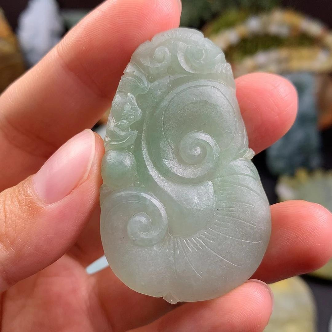 定制翡翠未镶嵌如意