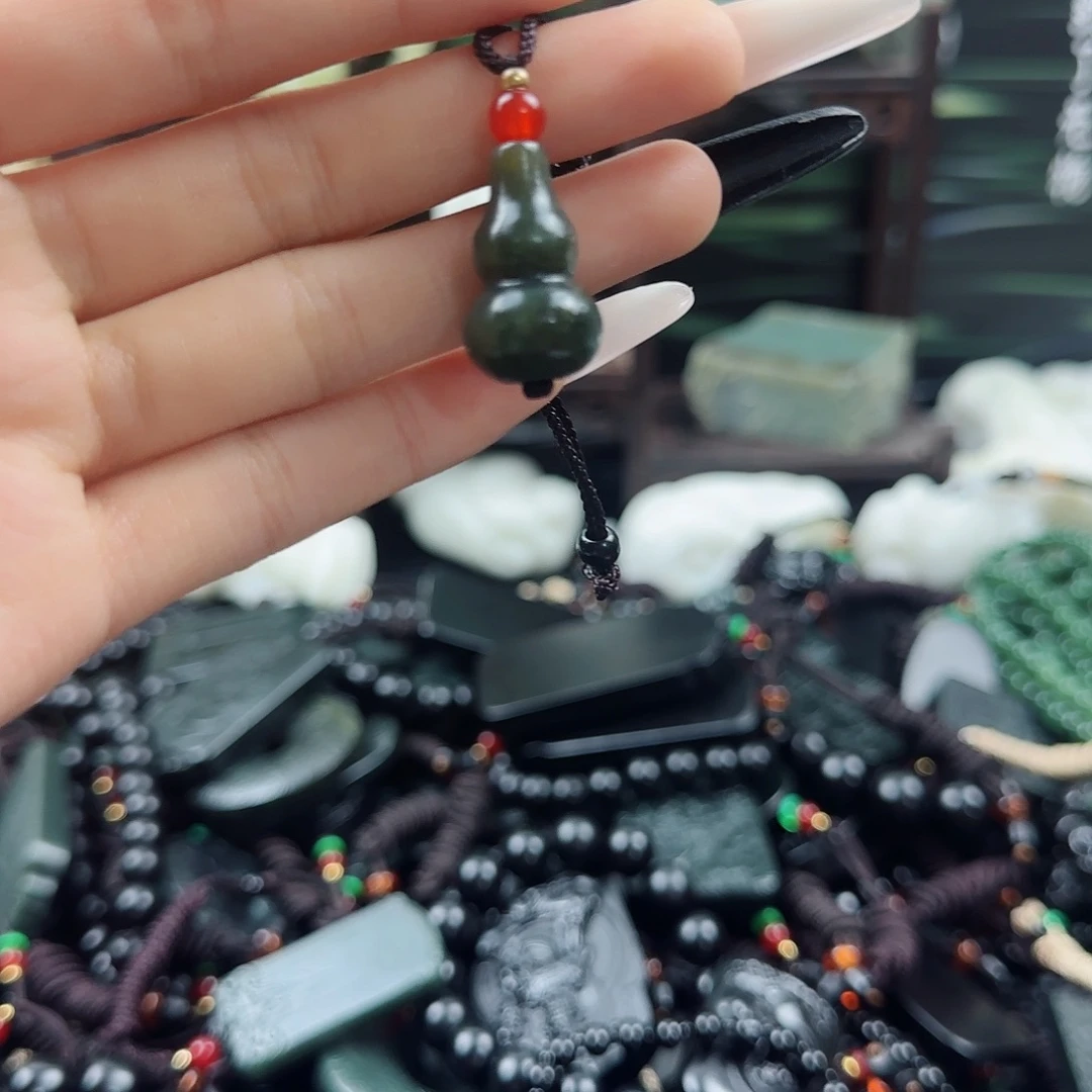 未镶嵌和田玉挂件