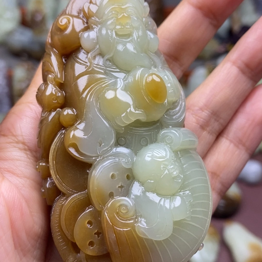 和田玉未镶嵌颈饰所***得