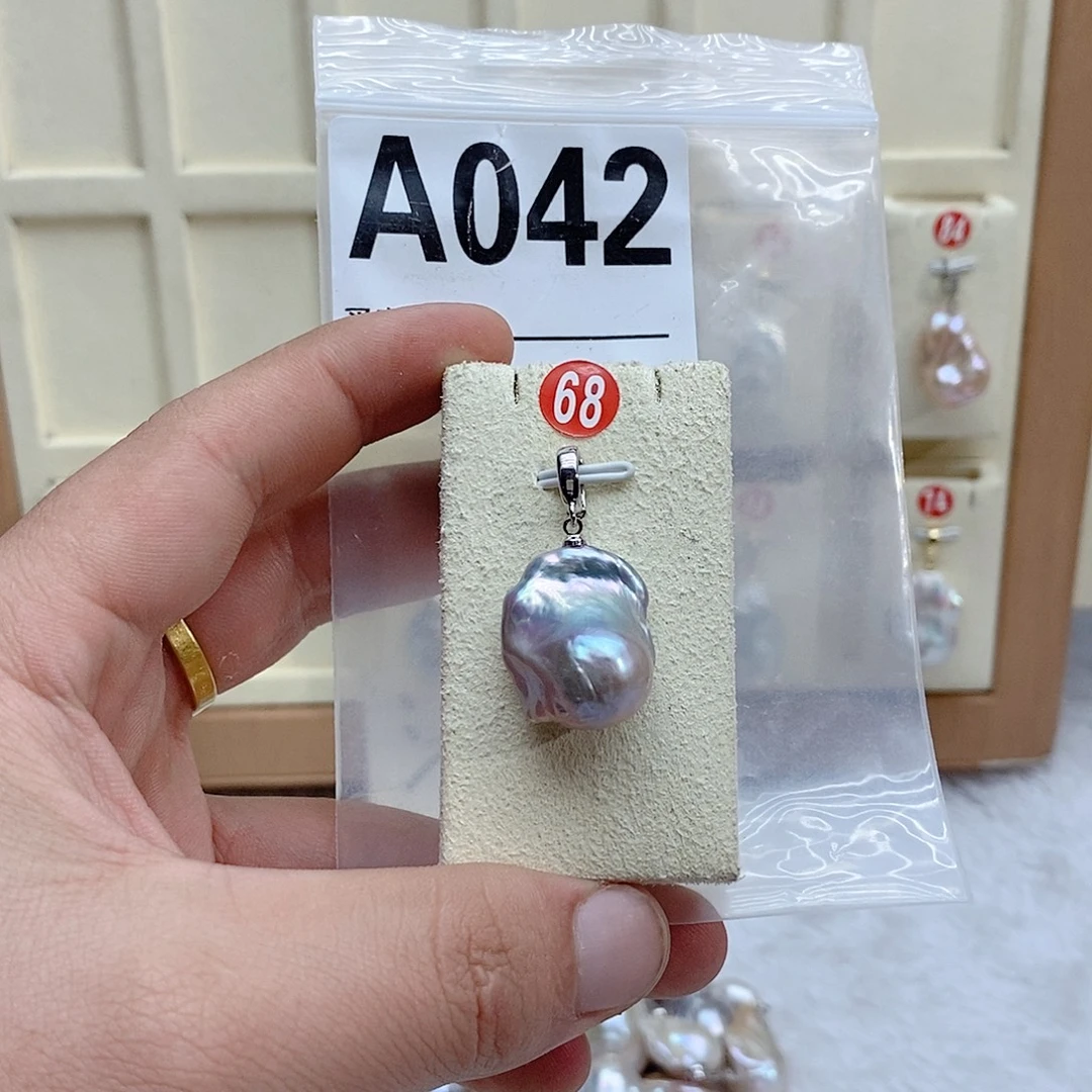 颈饰银S925镶嵌淡水珍珠