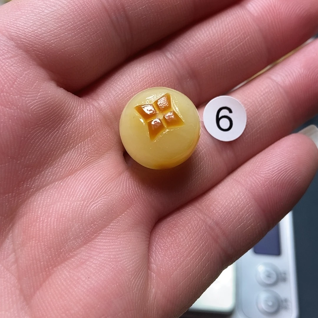 琥珀未镶嵌裸石天然琥珀蜜蜡吊坠