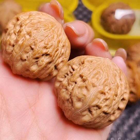 文玩核桃手捻铁锤