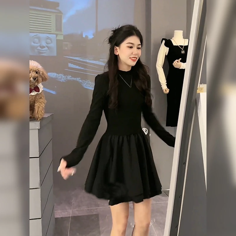 2025新款赫本风黑色针织连衣裙子女春秋冬高级感小个子内搭公主裙