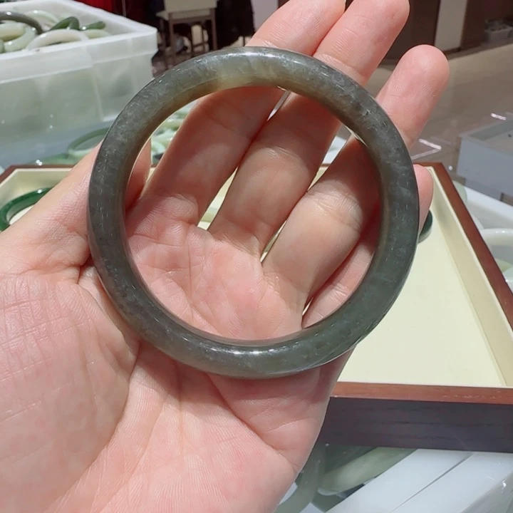 未镶嵌手镯和田玉81