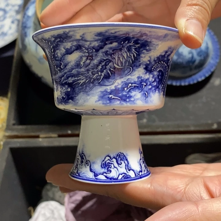 瓷片瓷器。