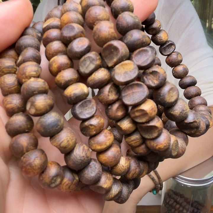 沉香手串海南料老白奇金丝红油天然沉水虫漏多样性发其一