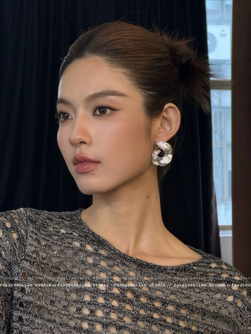 铁合金真丝耳饰 摩登时代 褶皱几何耳环女小众设计感耳钉新款耳饰