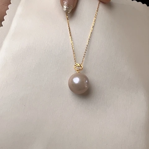 淡水珍珠颈饰未镶嵌某*女