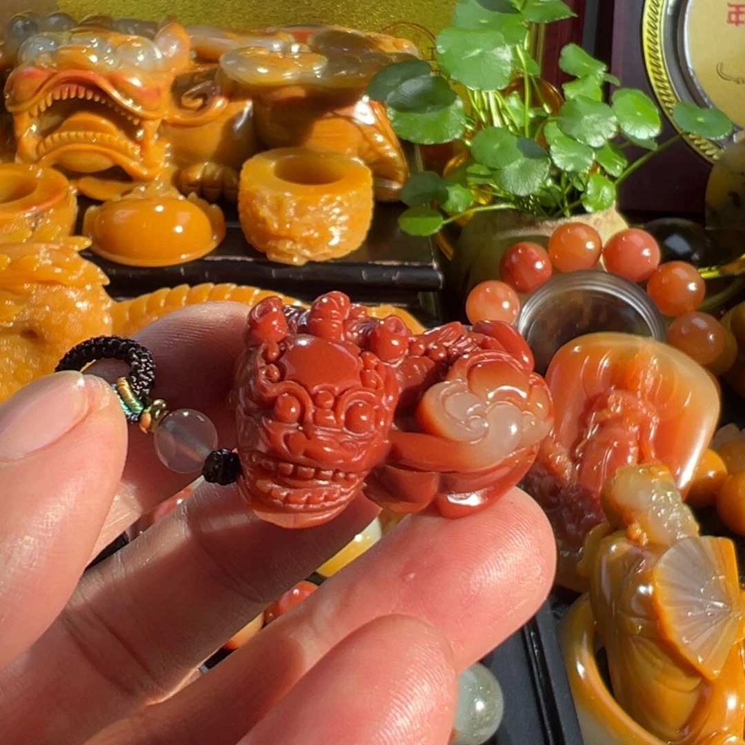 石英质玉未镶嵌颈饰