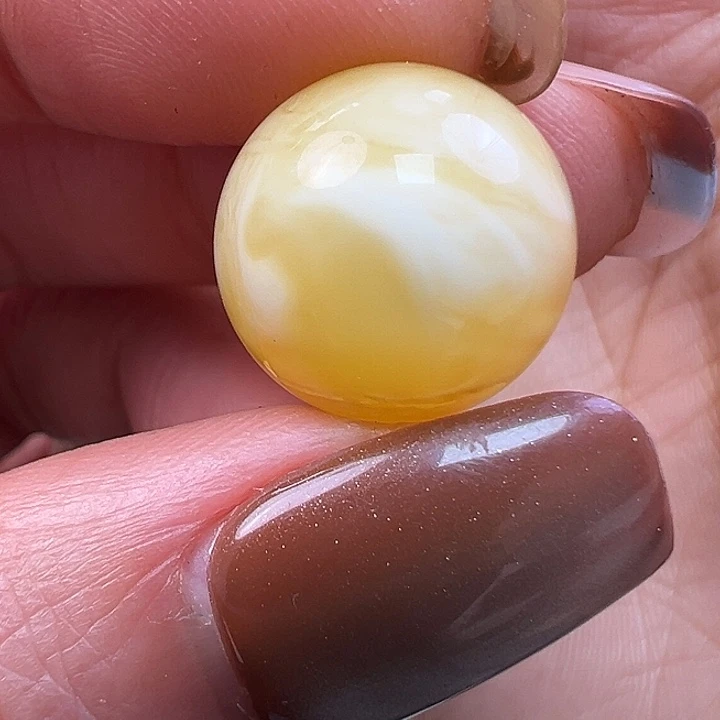 蜜蜡未镶嵌珠宝奇石