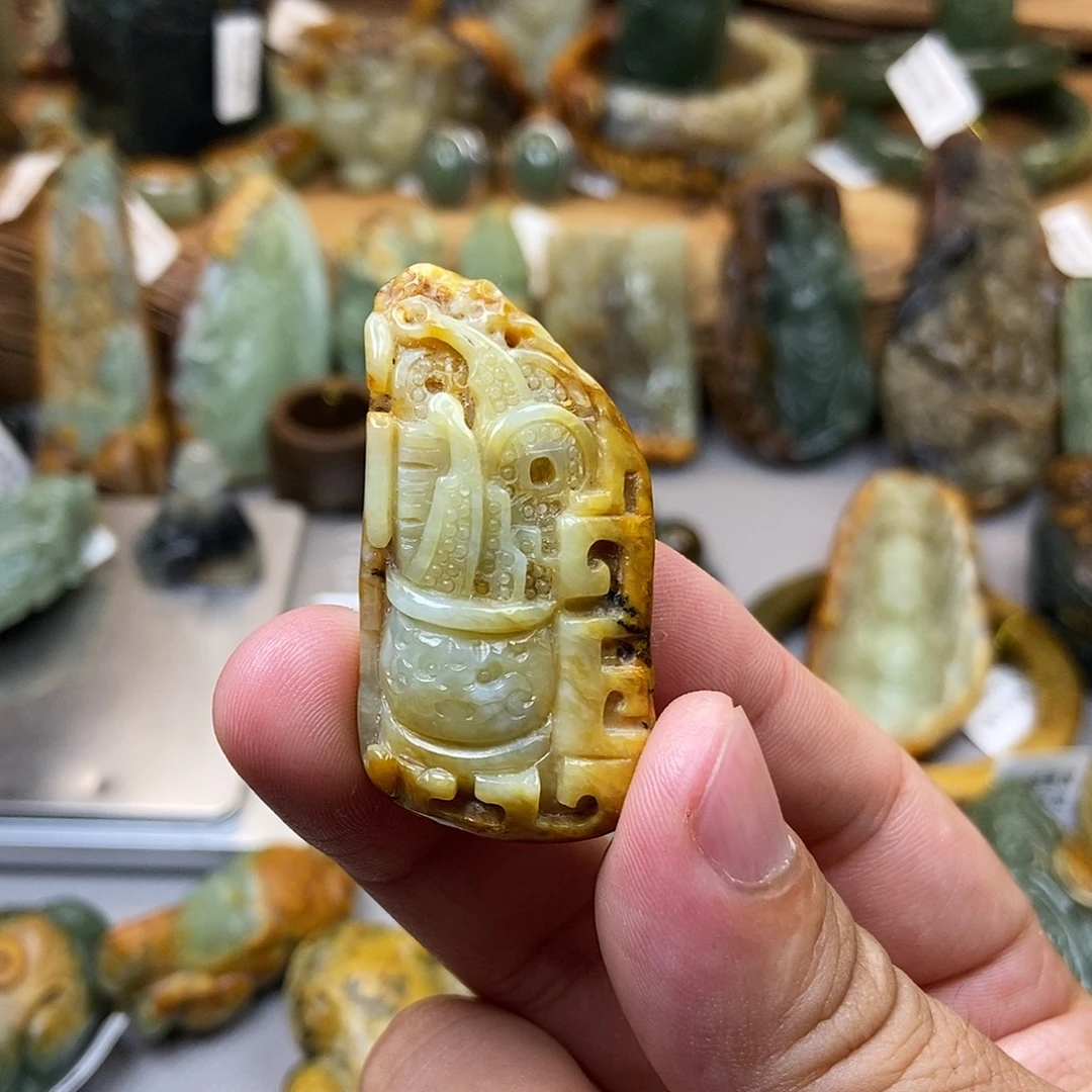 天***花岫岩河磨玉（透闪石质玉）未镶嵌珠宝奇石