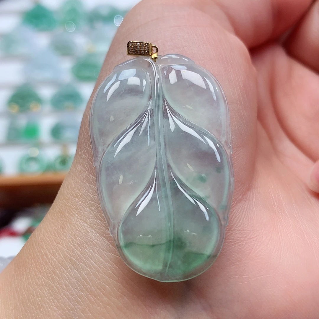 翡翠18K金镶嵌吊坠(赠链)40.5-25-4