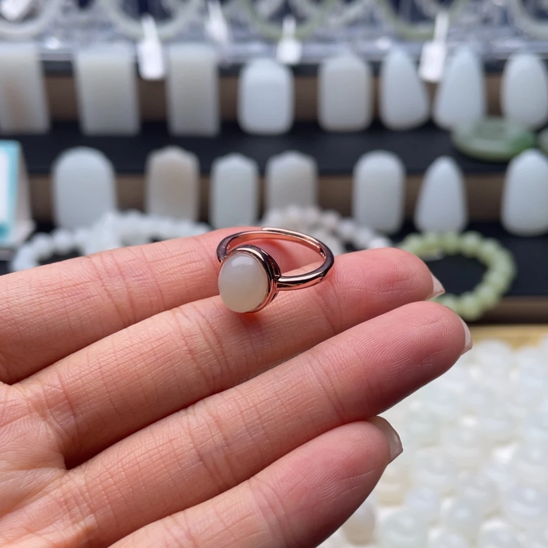 和田玉未镶嵌戒指