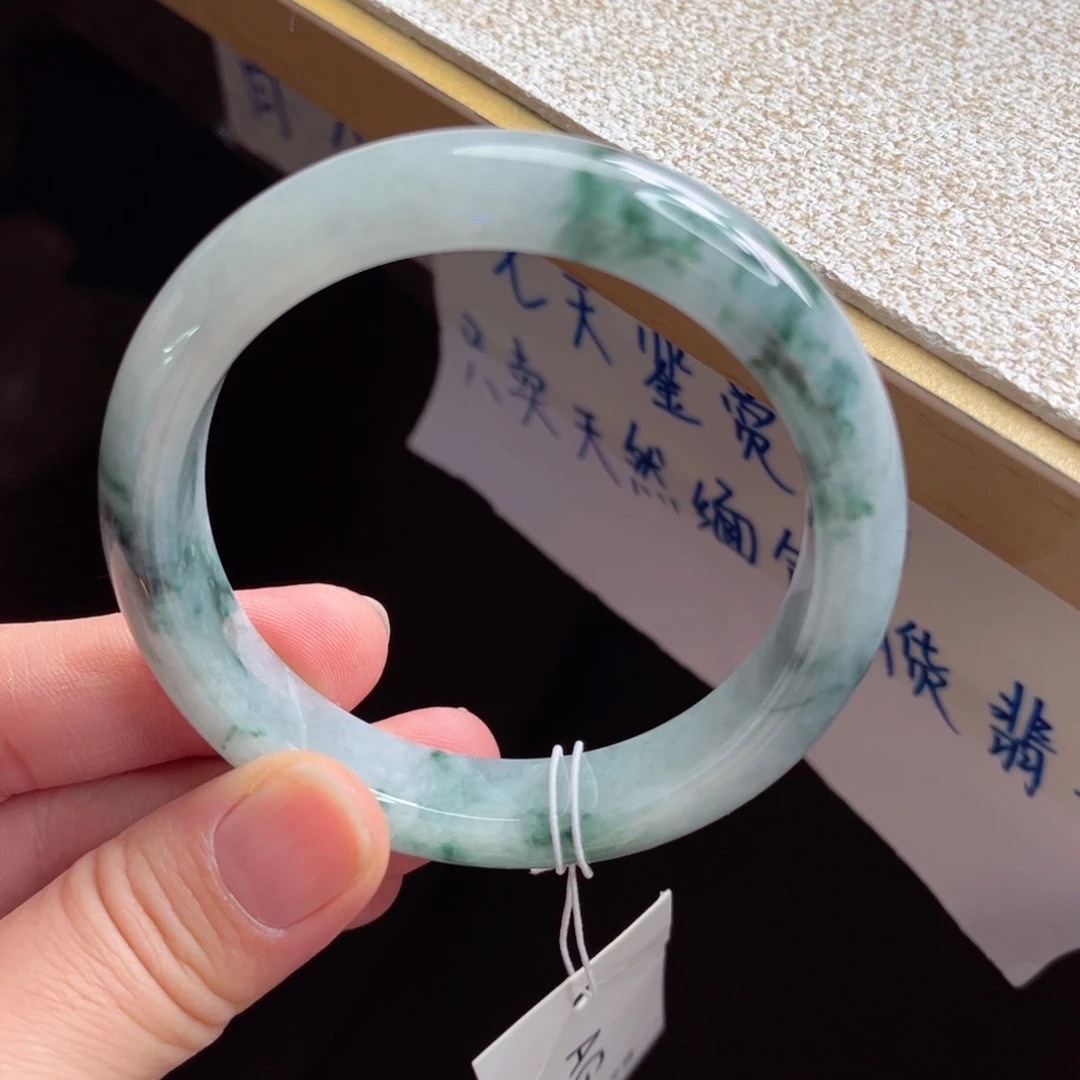 翡翠未镶嵌手镯手镯