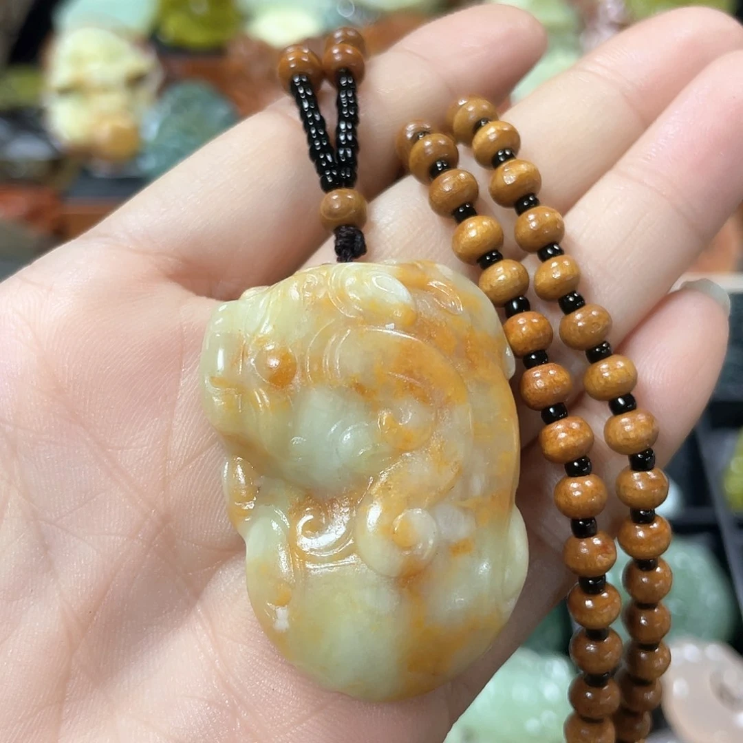 石英质玉颈饰合金
