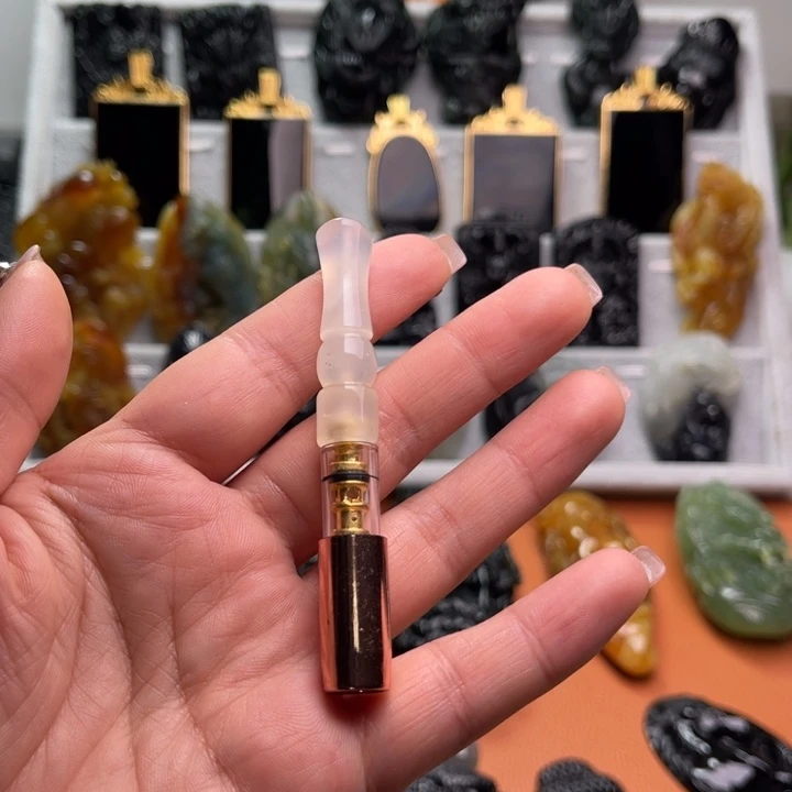 蛇纹石玉颈饰未镶嵌海****←