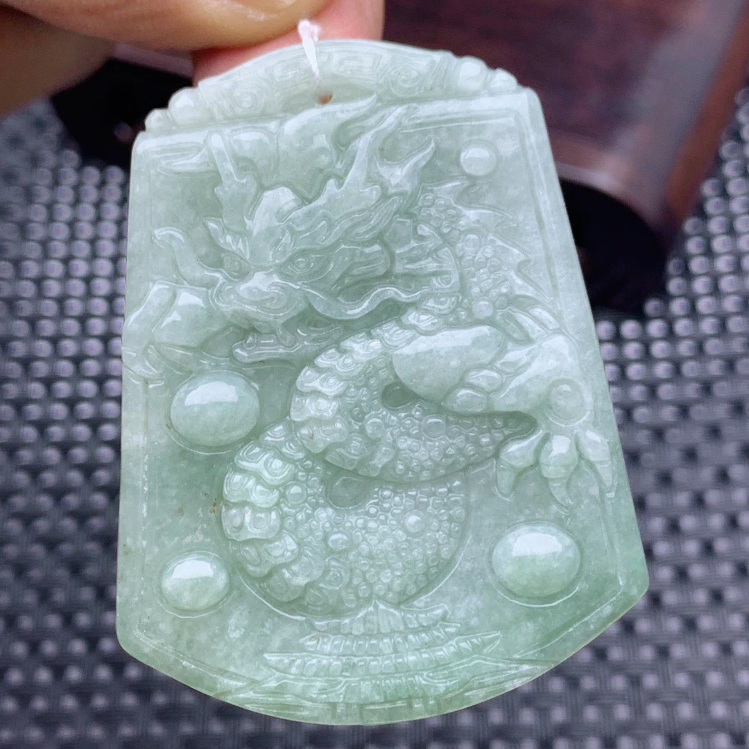 天然缅料A货翡翠龙牌吊坠油青精美雕刻玉龙形挂坠挂件仿古精雕