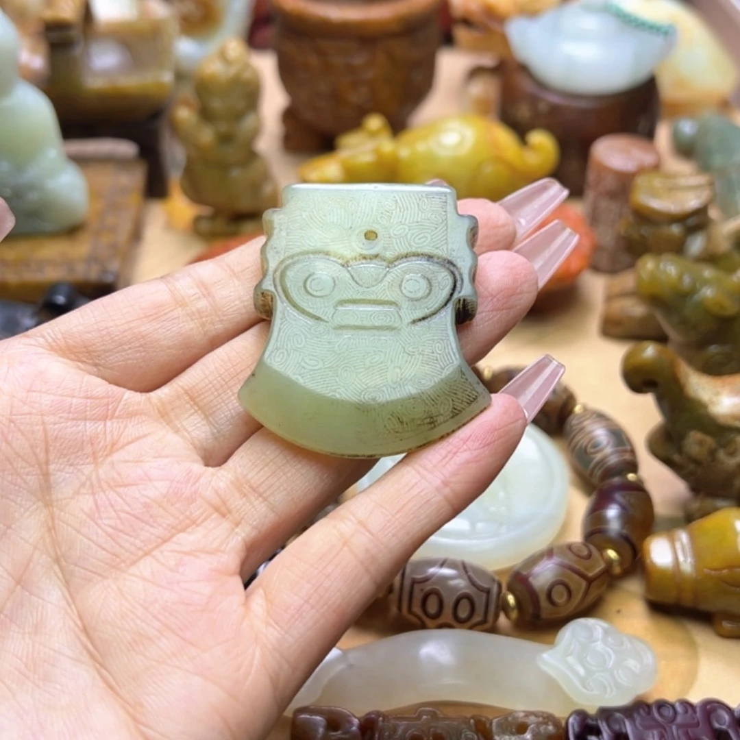 【闪购商品】蛇纹石玉颈饰未镶嵌