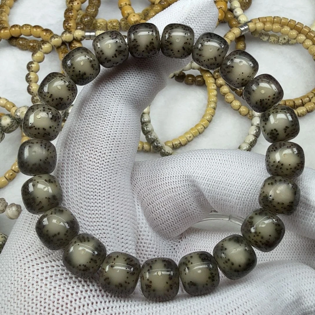 K***i吊坠星月菩提闪购12卡11