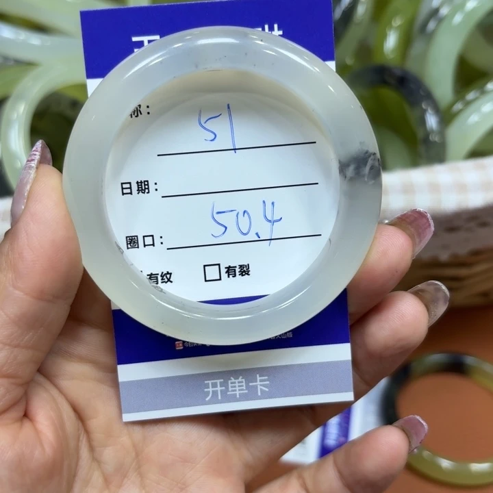 未镶嵌岫玉手镯天然