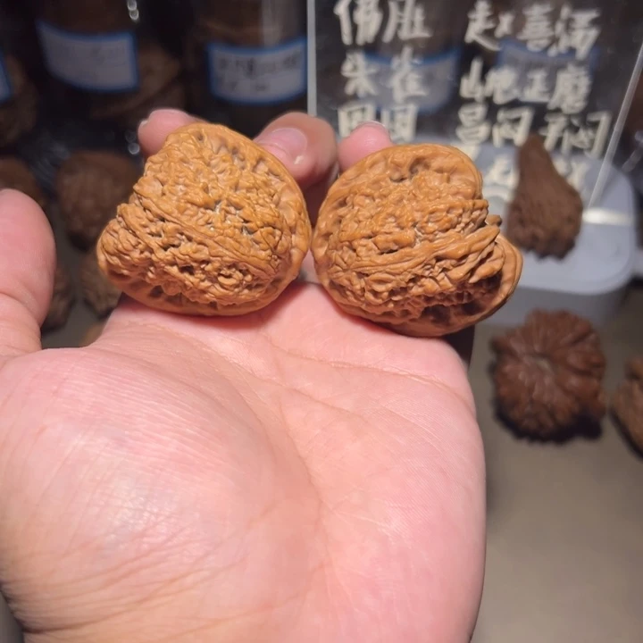 文玩核桃吊坠南疆天使之翼39.6