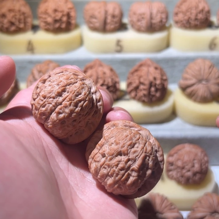 吊坠文玩核桃血麒麟38